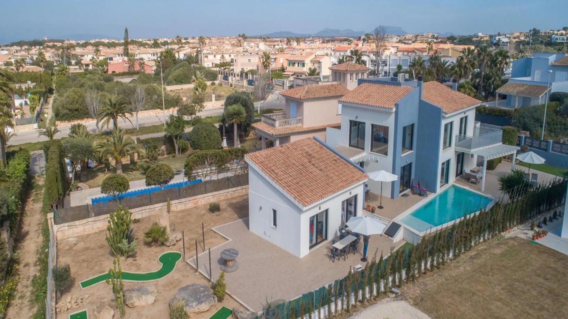 Beautiful Villa In Llucmajor